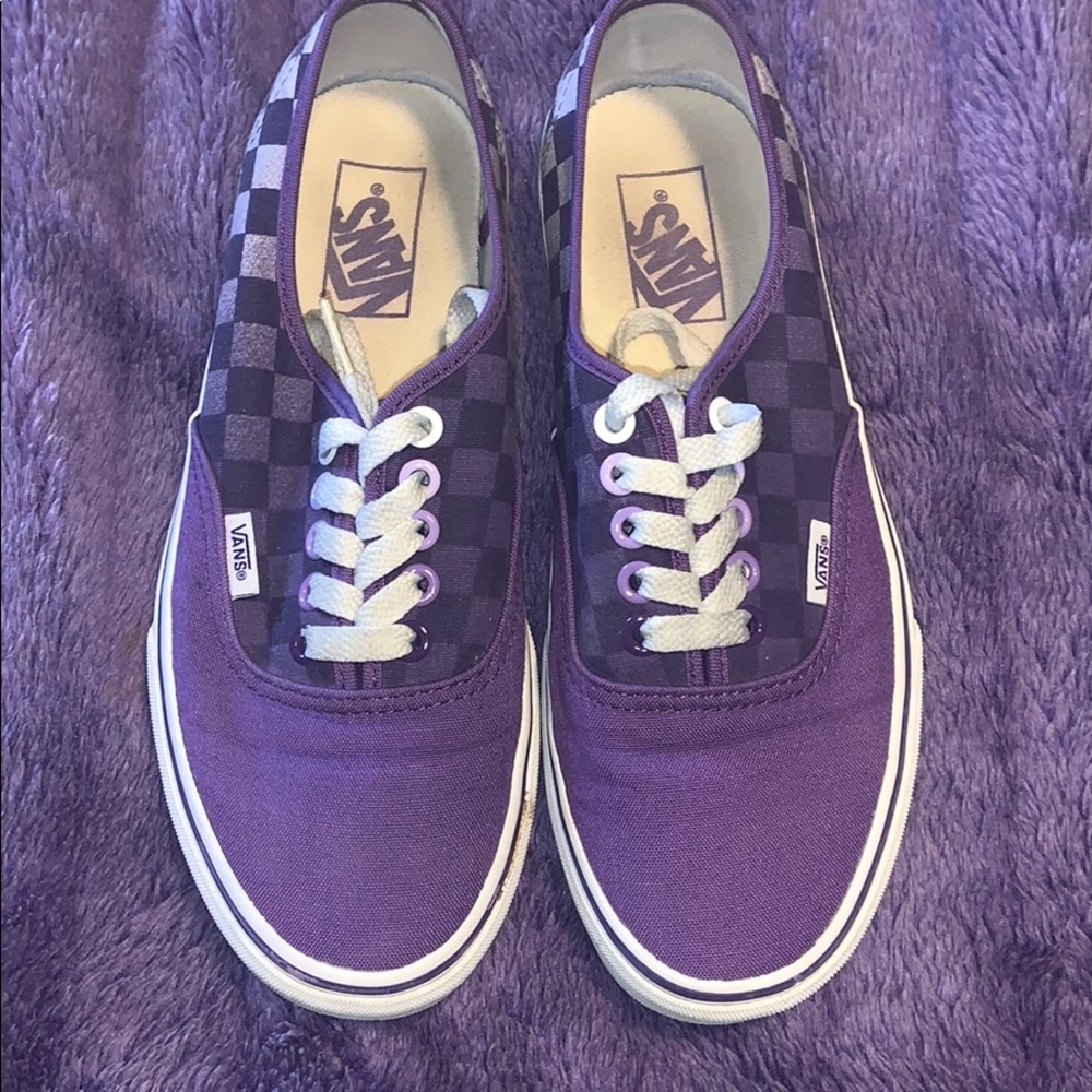 Unisex purple checkered authentic Vans